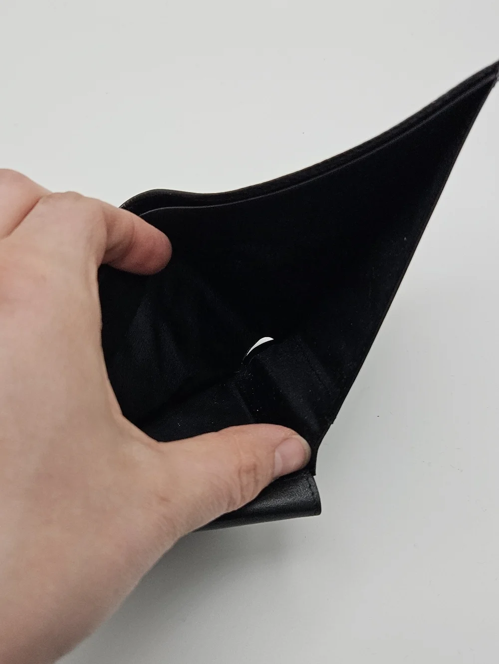 Carlo Amboldi black genuine lizard bifold wallet